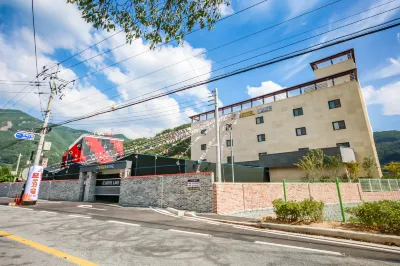 Miryang Hotel Lake Hotels near Mubong Temple