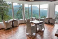 Himalayan Splendour Resort فنادق في Tehri Garhwal