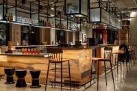 Moxy Omaha Downtown - bar