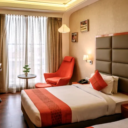Dng the Grand Hotel