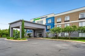 Holiday Inn Express & Suites MOBILE – I-65 by IHG
