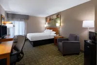 Days Inn & Suites by Wyndham Madison Hotels in Monona