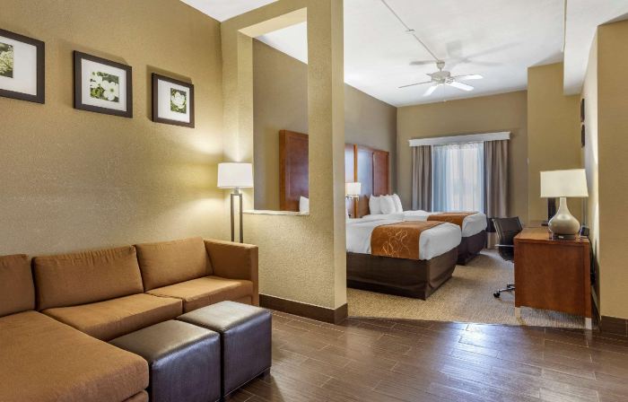 Comfort Suites Batesville