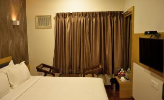 Hotel Laya - Housity