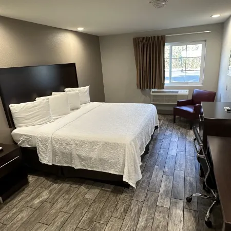 Red Roof Inn Hayward