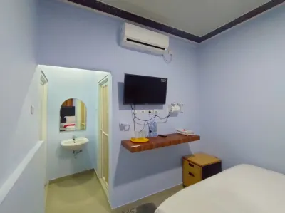 RedDoorz Syariah Near Stasiun Wates Hotel dekat PLAZA UNY WATES