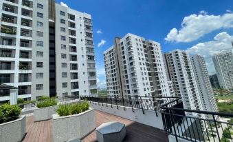 Luxury CoCo apartment with 2 bedrooms