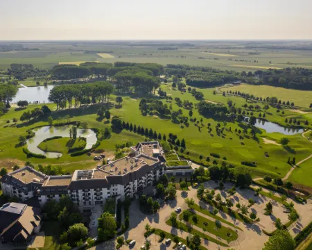 Greenfield Hotel Golf & Spa Superior Hotels in Buk