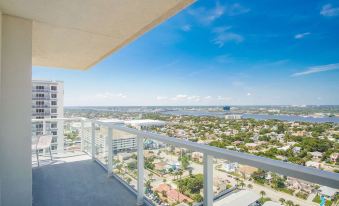 Daytona Grande Oceanfront Resort