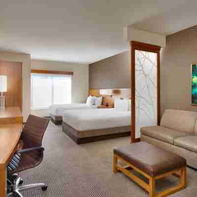 Hyatt Place Lansing East Rooms
