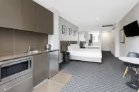 Holiday Inn & Suites Sydney Bondi Junction by IHG - Apartments