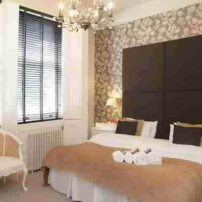 Langtry Manor Hotel Rooms