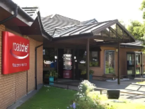 哈密爾頓溫德姆戴斯飯店 Hamilton Water Palace附近的飯店