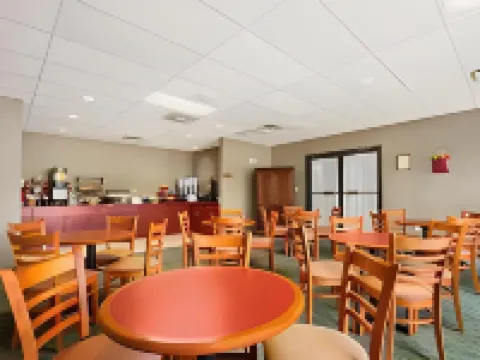 豪生城唄盟套房酒店 約翰遜城酒店