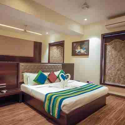 Hotel the Royal Bharti Rooms