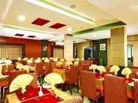 Royal Riviera Hotel & Resort
