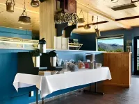 Topaz Lodge