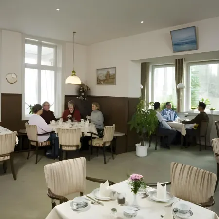 Arnimsruh Hotel Garni Отели рядом с достопримечательностью «Санкт-Гертруда»