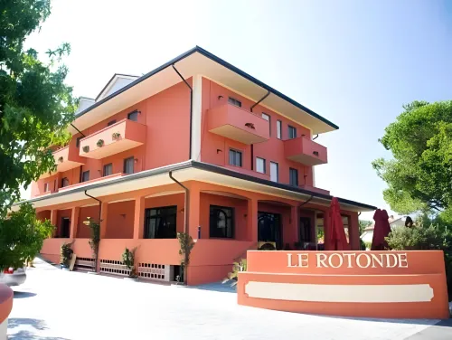 Hotel le Rotonde Hotels in Massaciuccoli