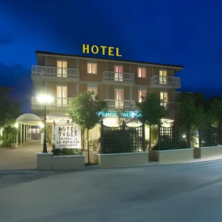 Hotel Tuder