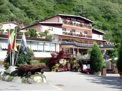 Hotel Saligari Hotels in Menarola