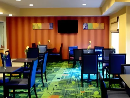 Fairfield Inn & Suites Cincinnati Eastgate