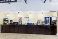 Days Inn by Wyndham St. Petersburg / Tampa Bay Area Hotel di Pinellas Park