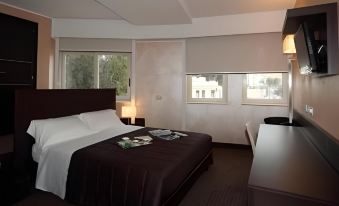 E' Hotel