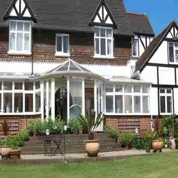 Trumbles Gatwick B&B Hotel Exterior