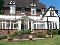 Trumbles Gatwick B&B Hotels in Mole Valley