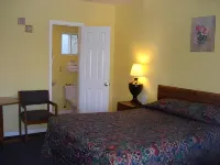 Arroyo Village Inn