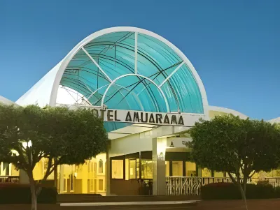 Amuarama Hotel Hoteles cerca de Ohana Garden