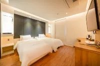 Noel Business Hotel Hotel dekat Nurimaru APEC House