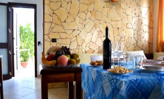 Hikari Villa with Equipped Garden and Parking Space in the San Foca Area