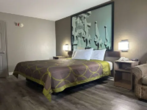 Super 8 by Wyndham Monroe Hotels in Monroe