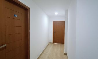 Hotel Crystel Residency