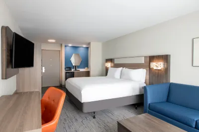 Holiday Inn Express & Suites Wilson I-95 Отели рядом с достопримечательностью «Публичная библиотека Уилсон»