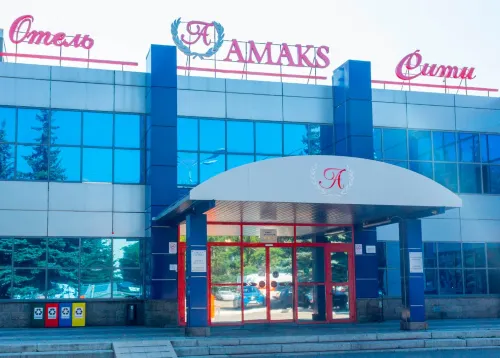 Amaks City Hotel