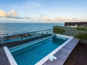 Vogal Luxury Beach Hotel & Spa