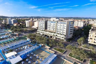 Charlie in Pesaro Hotels near Pesaro