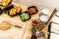 Holiday Inn - the niu, DAIRY HAARLEM by IHG - breakfast