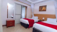 LONGVIEW LUXURY RESORT Hotels near Banda School