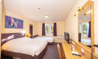 Stables Inn, Aintree