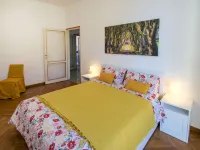 Virginia Hotels in Laveno-Mombello