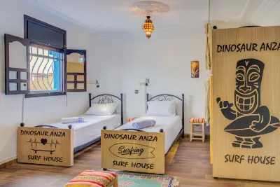 DINOSAUR ANZA SURF HOUSE Hotels near Agadir Rides