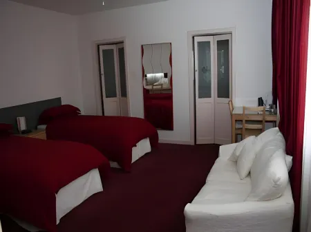 White Hart Hotel Отели рядом с достопримечательностью «Дамфрис Кампус - Юниверсити оф Запад оф Шотландия»