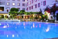 Hotel Mamora - Kolam Renang