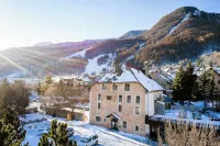 Auberge de Jeunesse HI Serre-Chevalier Hotels near Ski Connections