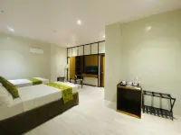 Maxi Hotel and Event Center