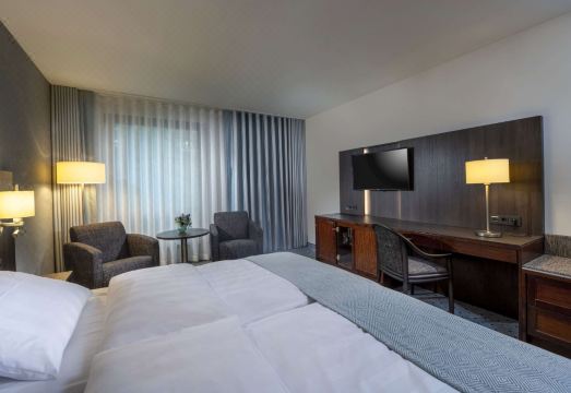 1. 마리팀 호텔 브..